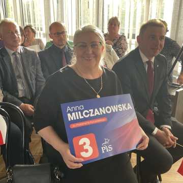 Kandydaci PiS w wyborach do Parlamentu Europejskiego na konwencji w MDK w Radomsku. Mówili o głównych postulatach