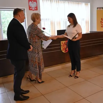 Zawodowe awanse nauczycieli powiatowych szkół