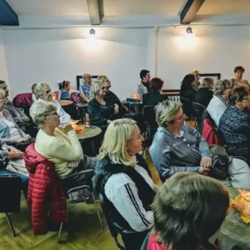 „Ten czas”. Ewa Kaczmarczyk promowała swój tomik poezji