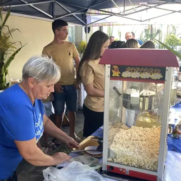 Kietlin świętował przy stole i na zjeżdżalni