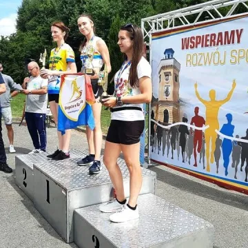 Ponad setka biegaczy stanęła na starcie biegu ulicznego w Radomsku