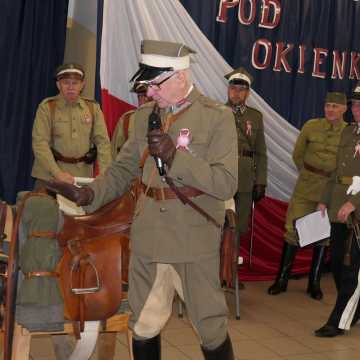 Wyjątkowy wieczór w Płoszowie. Byli ułani i rozstrzygnięcie konkursu plastycznego