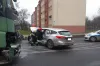 Wypadek przy ul. Brzeźnickiej w Radomsku. Ciężarówka zderzyła się z samochodem osobowym