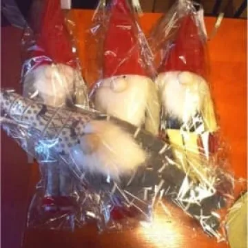 Gadżety przekazane na licytację WOŚP w Radomsku