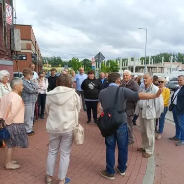 Mieszkańcy odkrywali przemysłową historię miasta podczas wyjątkowego spaceru