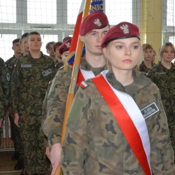 Uczniowie „drzewniaka” w Radomsku złożyli ślubowanie