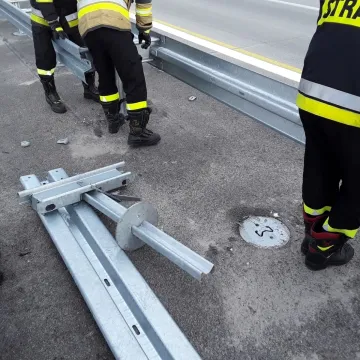 Strażacy ćwiczyli na A1 w Stobiecku Szlacheckim