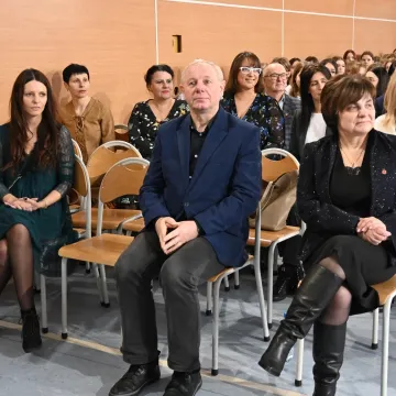 Pierwszoklasiści z II LO w Radomsku złożyli ślubowanie