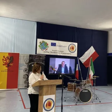 Certyfikaty wręczone, krakowiak zatańczony. Projekt Erasmus w 2 LO podsumowany