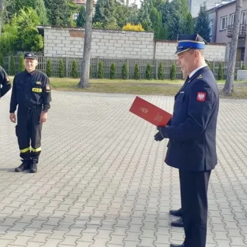 Życzenia i podziękowania dla strażaków. A w Warszawie awansowano strażaka z JRG Radomsko