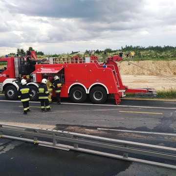 Wypadek w Bogusławicach na DK1. Zderzyły się ciężarówki i autokar