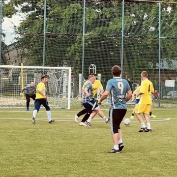 Pierwsze zwycięstwo Szansy w radomszczańskich „Szóstkach”