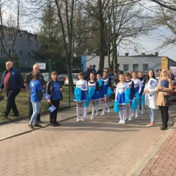 Pochód ulicami miasta - VII Radomszczańskie Dni Autyzmu