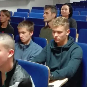 Seans historii w Kinie za Rogiem