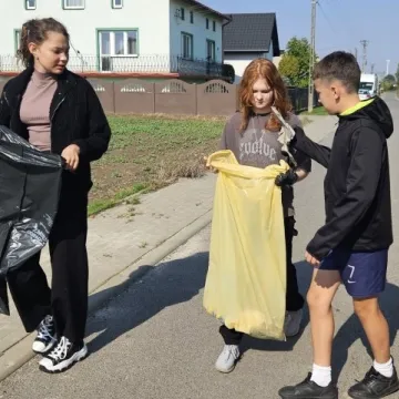 Sprzątanie Świata: edukacja i zabawa w szkołach Gminy Radomsko