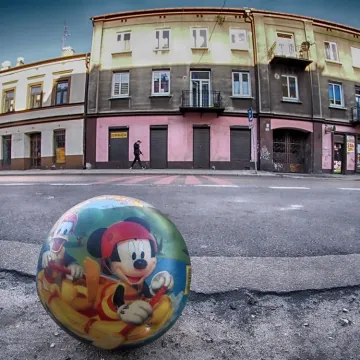 Foto Pozytyw „Poza utartym szlakiem”