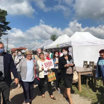 Posłowie PiS w Przedborzu zachęcali do głosowania na Andrzeja Dudę