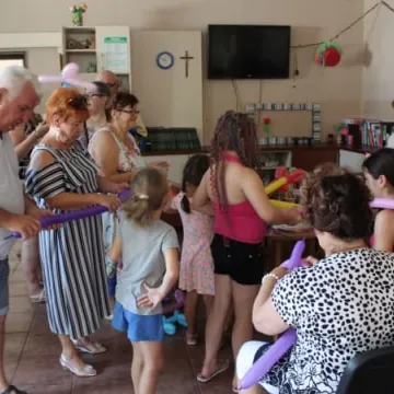 Piknik integracyjny dzieci i seniorów RUTW SAN