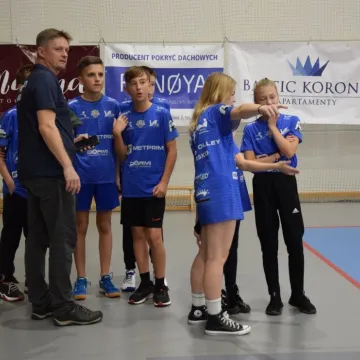 METPRIM Volley Radomsko gra i pomaga