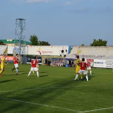 RKS przegrywa na własnym stadionie z Pogonią Grodzisk