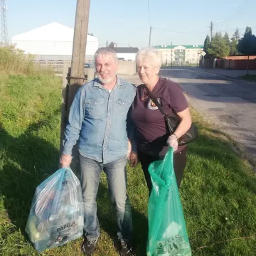 Kuźnia Kowalowiec posprzątała „Glinianki”