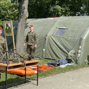 Żołnierze uczą w Radomsku kobiety podstaw samoobrony