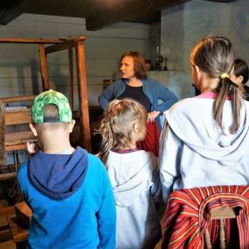 Muzeum zorganizowało dla dzieci warsztaty tkackie