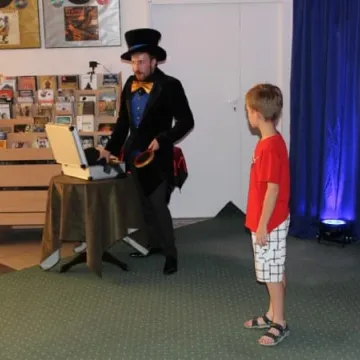 Czary w bibliotece - Alkladiass zadziwił publiczność