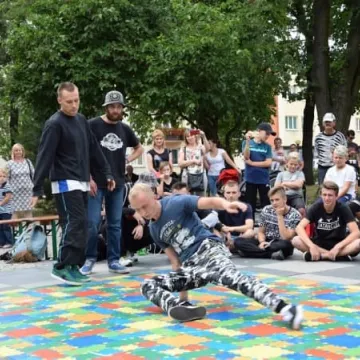 Breakdance na placu 3 Maja