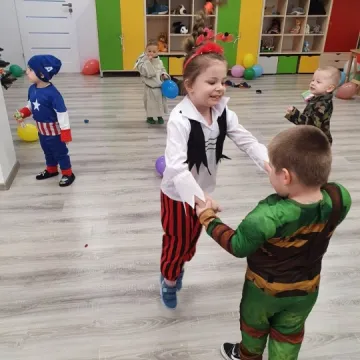 To ich pierwszy taki bal...