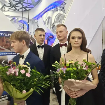 Studniówka 2024: bal maturzystów radomszczańskiego „mechanika”