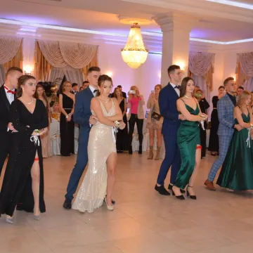 Bal studniówkowy maturzystów z Przedborza