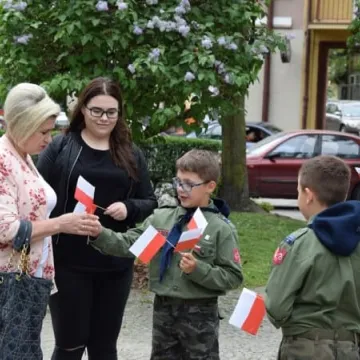 Dzień Flagi z harcerzami
