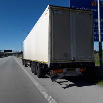 [AKTUALIZACJA] Wypadek na A1 w Radomsku. Droga jest zablokowana