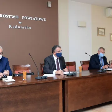 Radni dyskutowali o finansach placówek medycznych