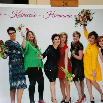 Wygrały z nowotworem. Teraz pozują do zdjęć, by dać siłę chorym kobietom