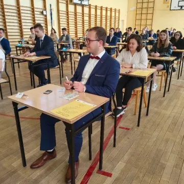 Trzeci dzień matur. Uczniowie piszą test z matematyki