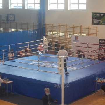 Rozpoczęły się Mistrzostwa Wojewódzka Łódzkiego w boksie. Oglądaj live na Facebooku