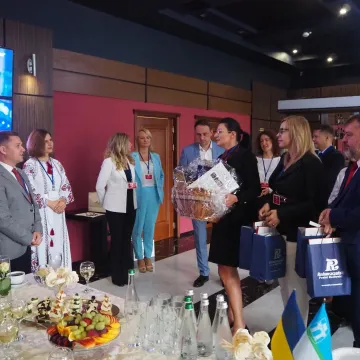 Władze powiatu radomszczańskiego na urodzinach miasta Równe