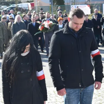 Cześć i chwała bohaterom!