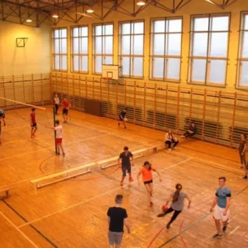 Będzie nowy parkiet w sali