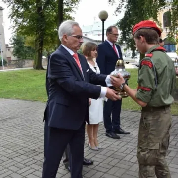 Kwiaty i pamięć w rocznicę wybuchu II Wojny Światowej