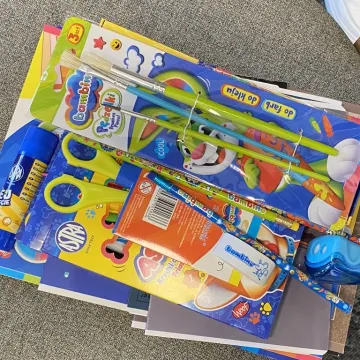 Gotowi do szkoły. Pierwszoklasiści otrzymali szkolne wyprawki