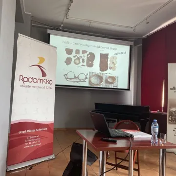 [WIDEO] Poszukiwania szczątków kapitana Stanisława Sojczyńskiego-Warszyca. Wykład dr Krzysztofa Latochy w Muzeum Regionalnym w Radomsku