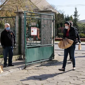 Dary dla DPS-ów i placówki „Kamil”