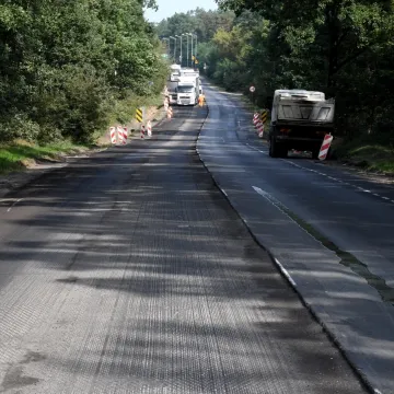 Piotrków Tryb.: frezarki na ul. Rakowskiej. Są duże utrudnienia