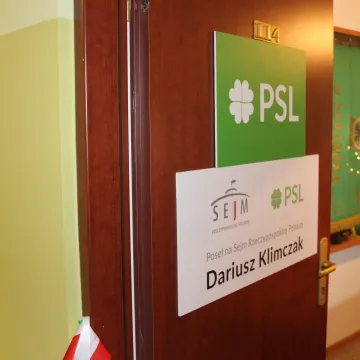 Poseł PSL Dariusz Klimczak otworzył w Radomsku swoje biuro