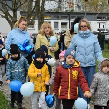 Radomsko włączyło się w obchody Dnia Autyzmu