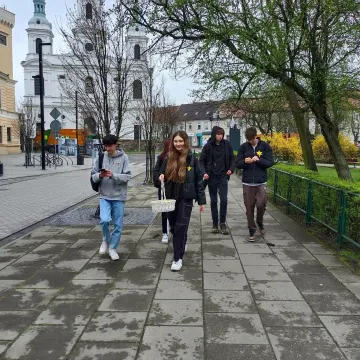 Młodzież z „ekonomika” rozdawała żonkile na ulicach Radomska