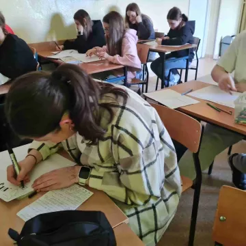 Hejt, trolling i memy. Lekcja prawa w Dobryszycach